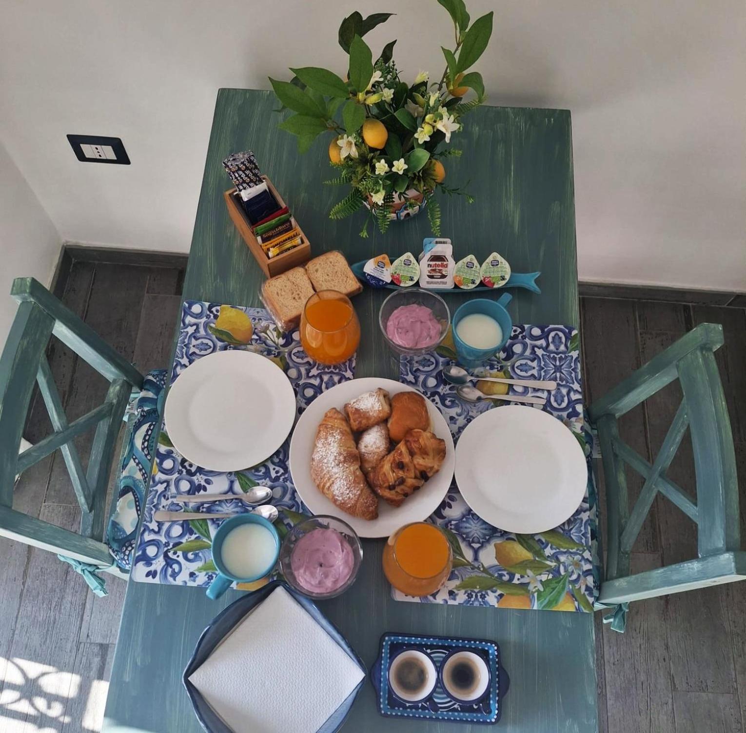 Inn Alta Marea Салерно Екстериор снимка