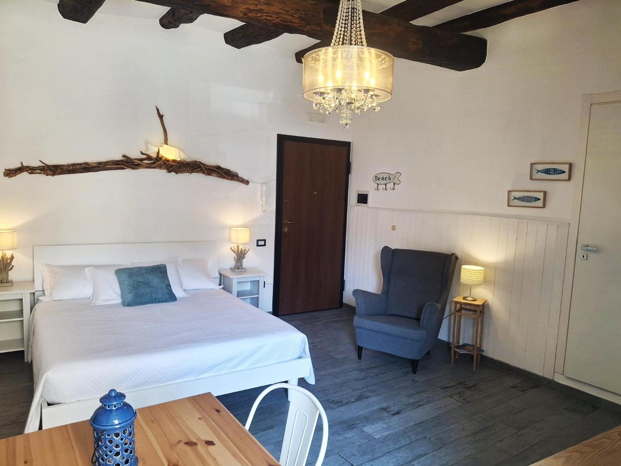 Inn Alta Marea Салерно Екстериор снимка
